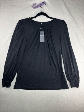 Cayenne women’s small black blouse top NWT